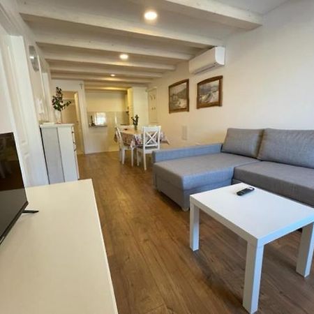 Apartment Concetta Cres Exterior photo